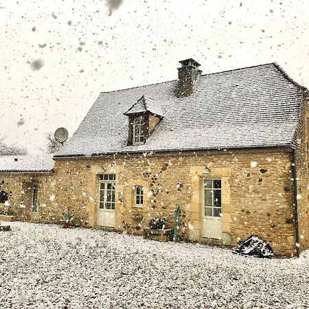 Вілла Les Perroutis Saint-Alvere Екстер'єр фото